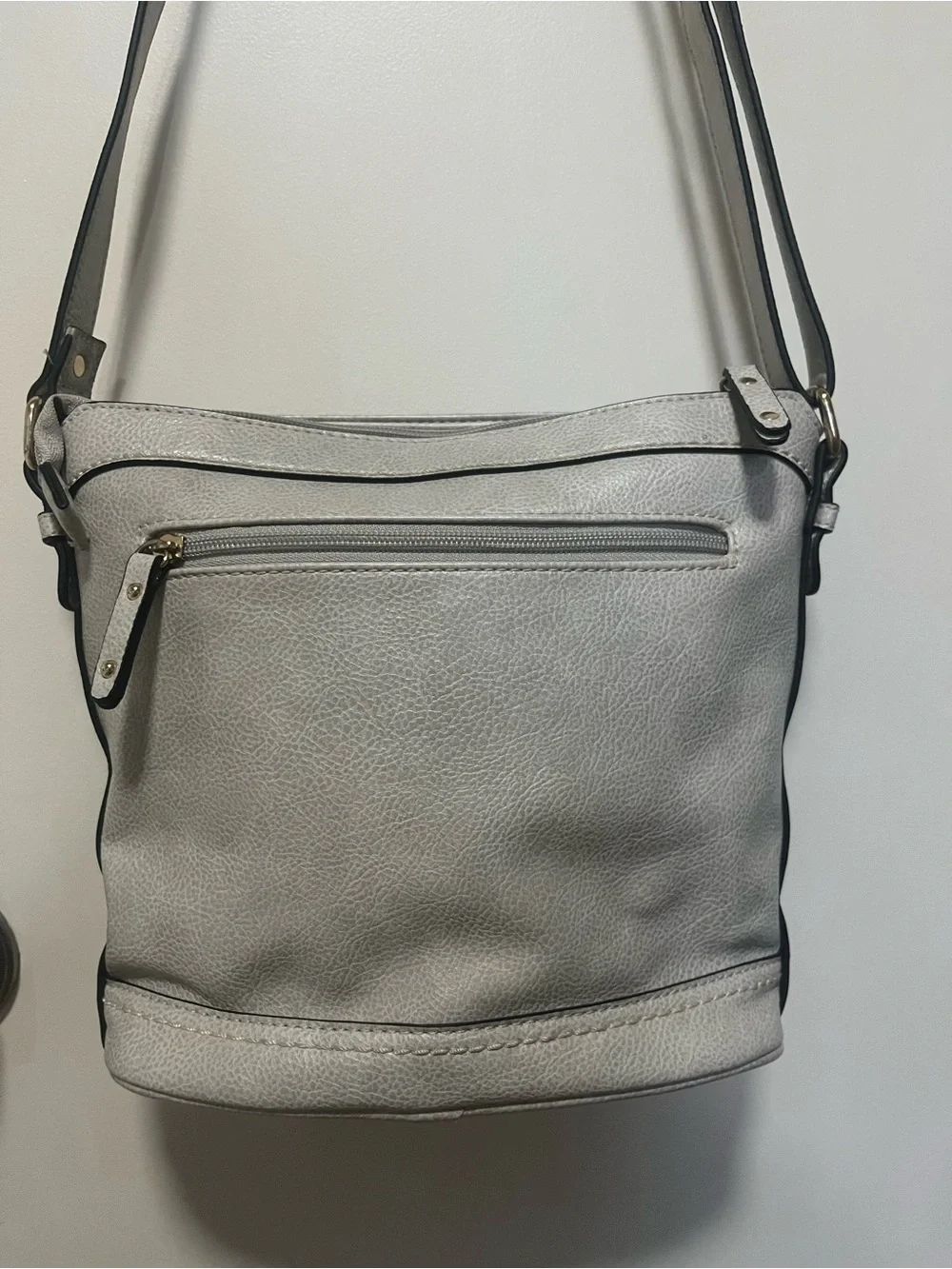 b.o.c Born Concepts Light Gray Crossbody Shoulder Bag